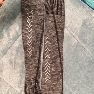 Lululemon Grey Swiftly Arm Warmers